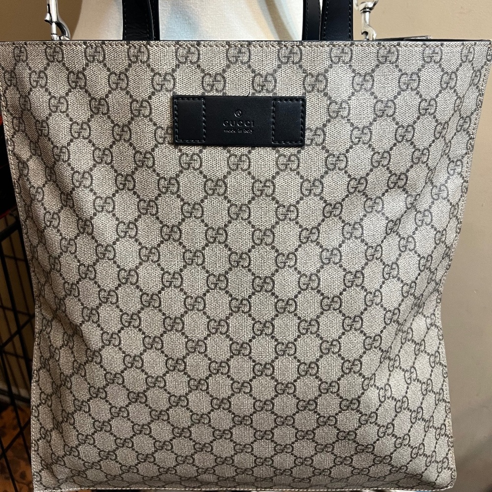 Authentic Gucci gg soft satchel tote